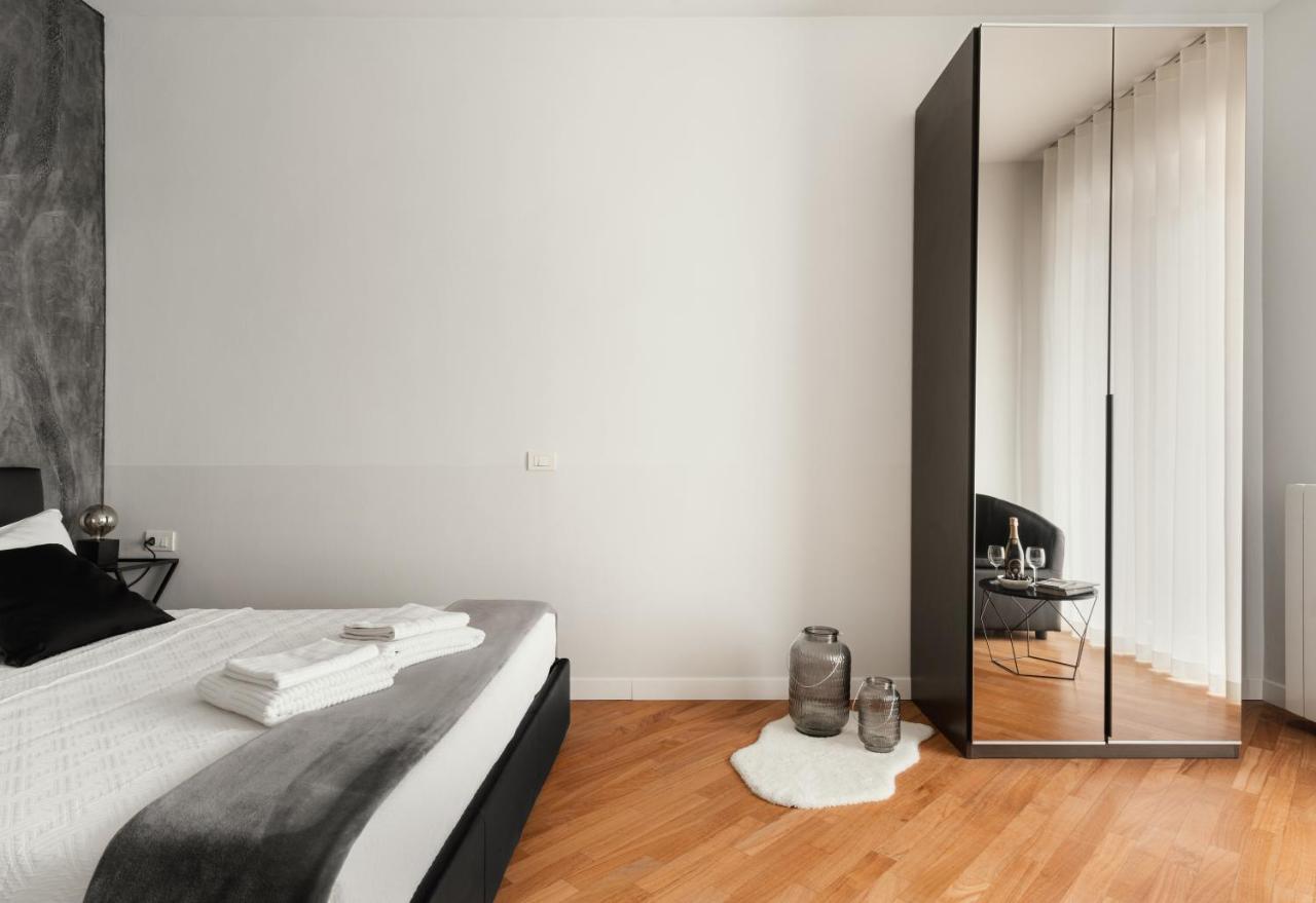 Deluxe Central Apartment Бергамо Екстериор снимка